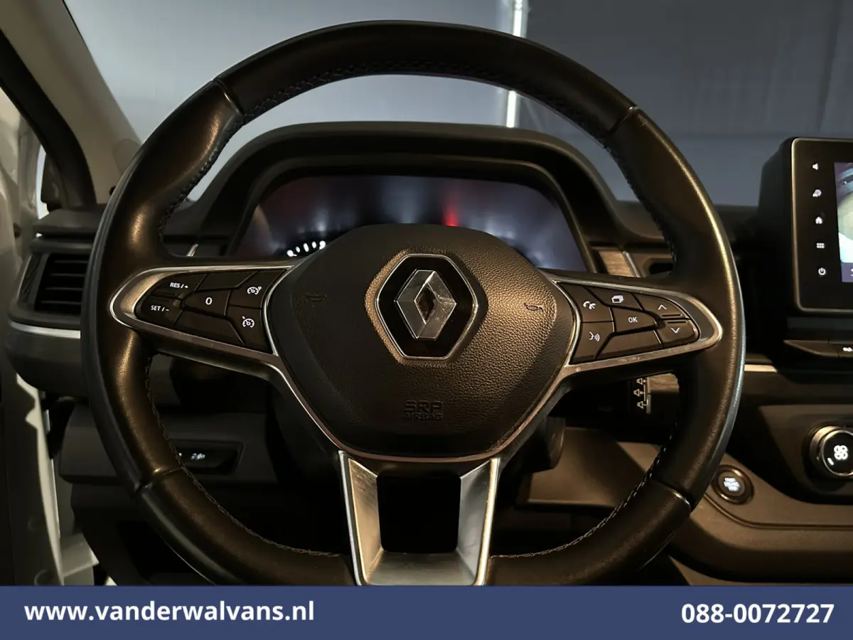 2.0 dCi 150pk L2H1 Facelift SPORT Euro6 Airco | Camera | Navigatie | LED | Trekhaak Cruisecontrol, Dakdragers, Parkeersensoren, Bijrijdersbank