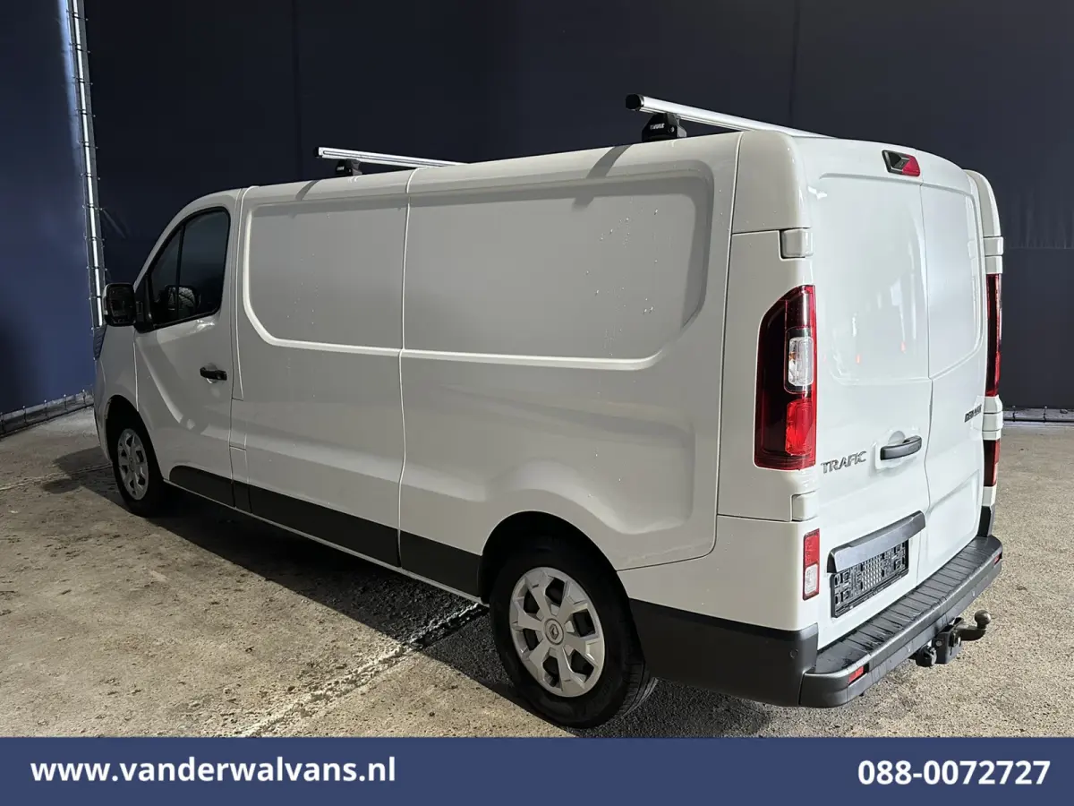 2.0 dCi 150pk L2H1 Facelift SPORT Euro6 Airco | Camera | Navigatie | LED | Trekhaak Cruisecontrol, Dakdragers, Parkeersensoren, Bijrijdersbank