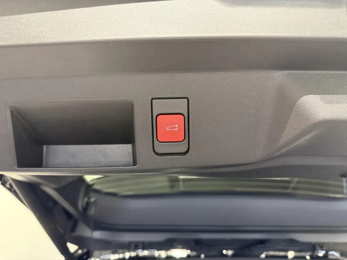 Max Comfort Range 74 kWh l Camera l AGR stoelen l Stoelverwarming l DIRECT LEVERBAAR !!!