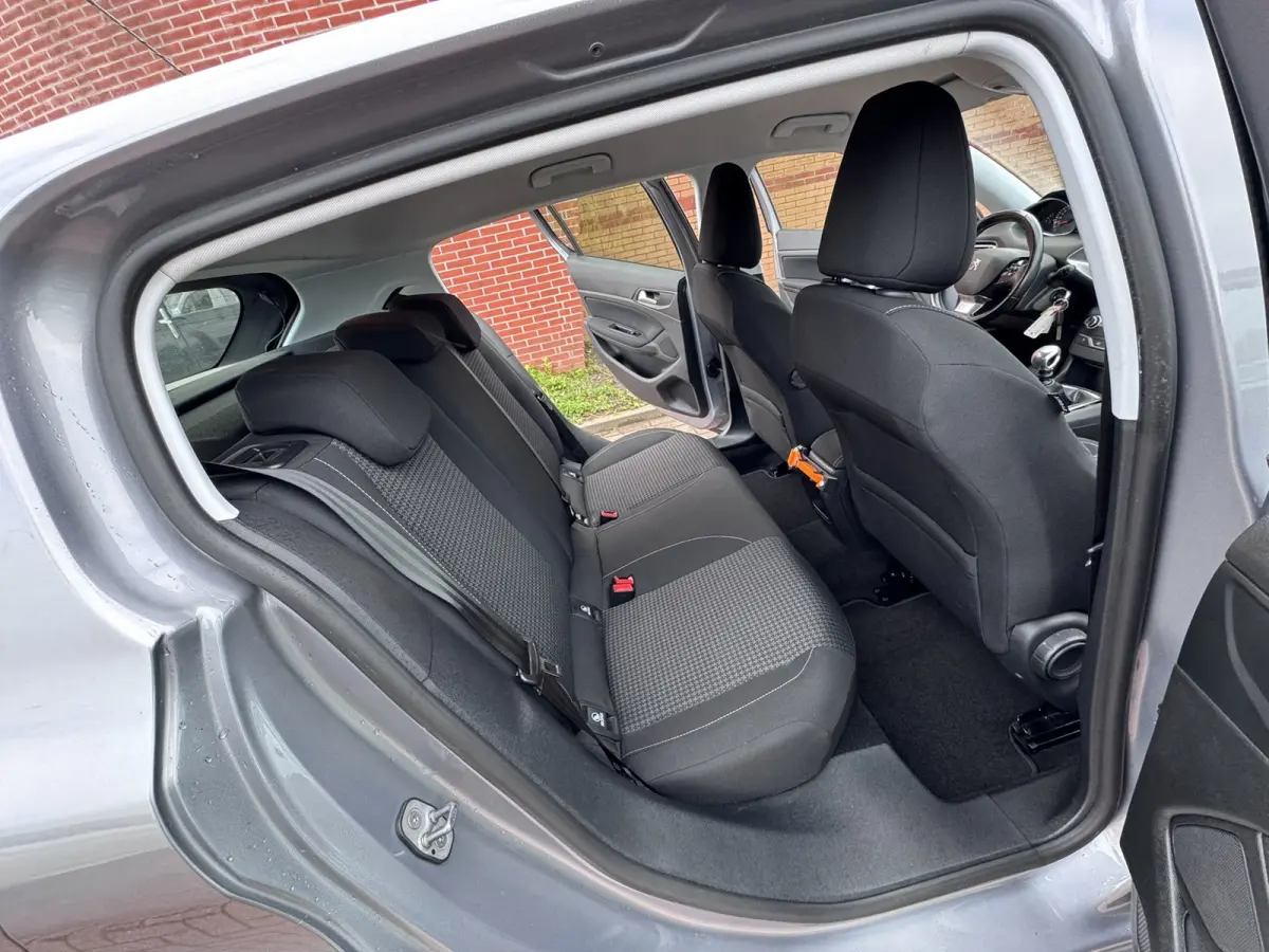 1.5 BlueHDi Blue Lease, Euro 6, Apple Carplay, Marge