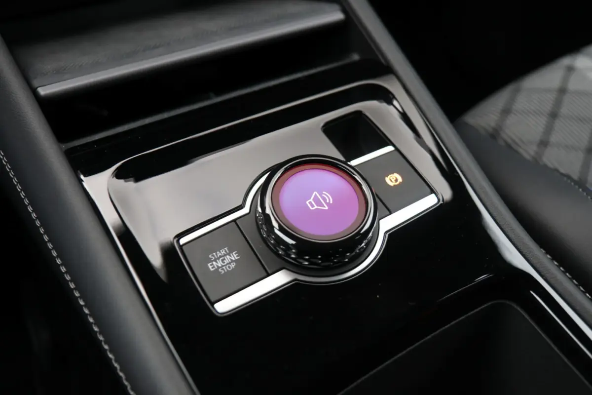 1.5 eHybrid 272pk R-Line | SoH 99% | Trekhaak | 360 Camera | Navigatie | Stoelverwarming