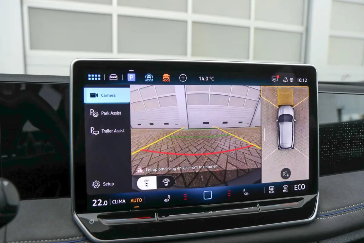 1.5 eHybrid 272pk R-Line | SoH 99% | Trekhaak | 360 Camera | Navigatie | Stoelverwarming