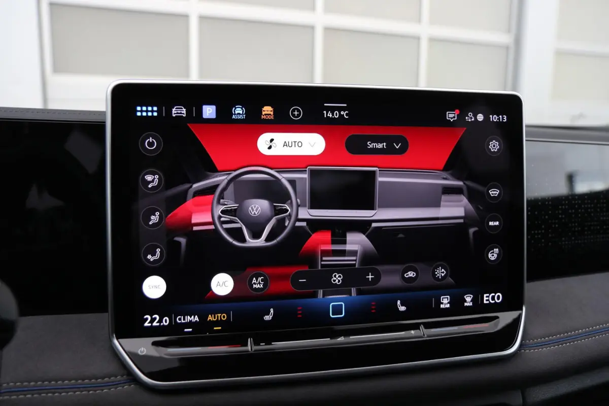 1.5 eHybrid 272pk R-Line | SoH 99% | Trekhaak | 360 Camera | Navigatie | Stoelverwarming