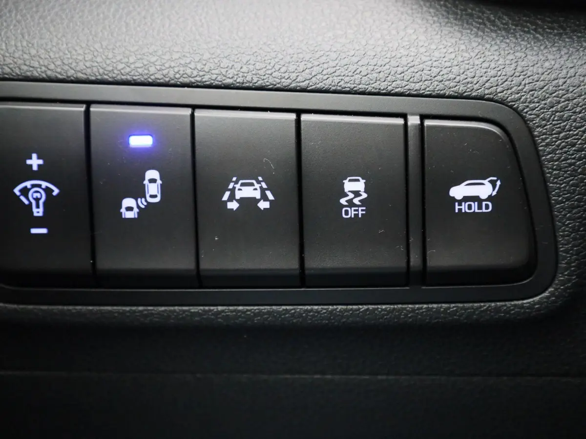1.6 T-GDi Premium 4WD | Automaat | Achteruitrijcamera | Parkeersensoren | Panoramadak | Panoramadak | Stoelverwarming | Stuurverwarming |