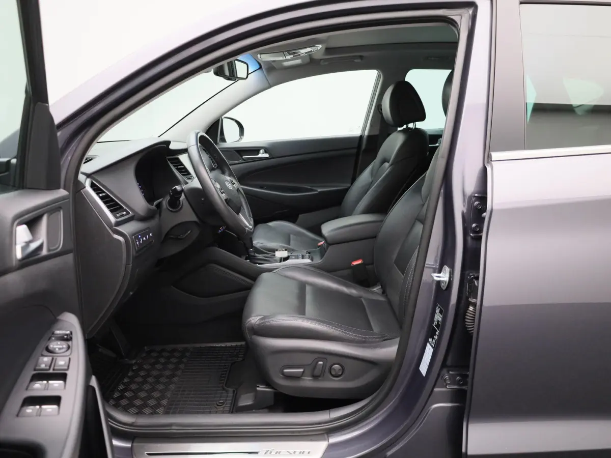1.6 T-GDi Premium 4WD | Automaat | Achteruitrijcamera | Parkeersensoren | Panoramadak | Panoramadak | Stoelverwarming | Stuurverwarming |