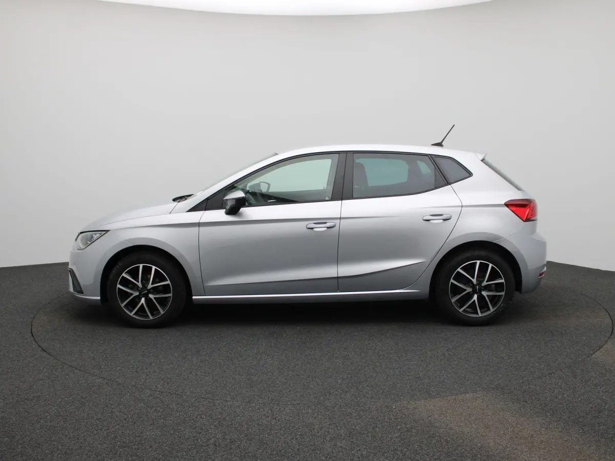 1.0 TSI Style Business Intense Plus | Apple Carplay / Android Auto | Achteruitrijcamera | Parkeersensoren | Stoelverwarming |