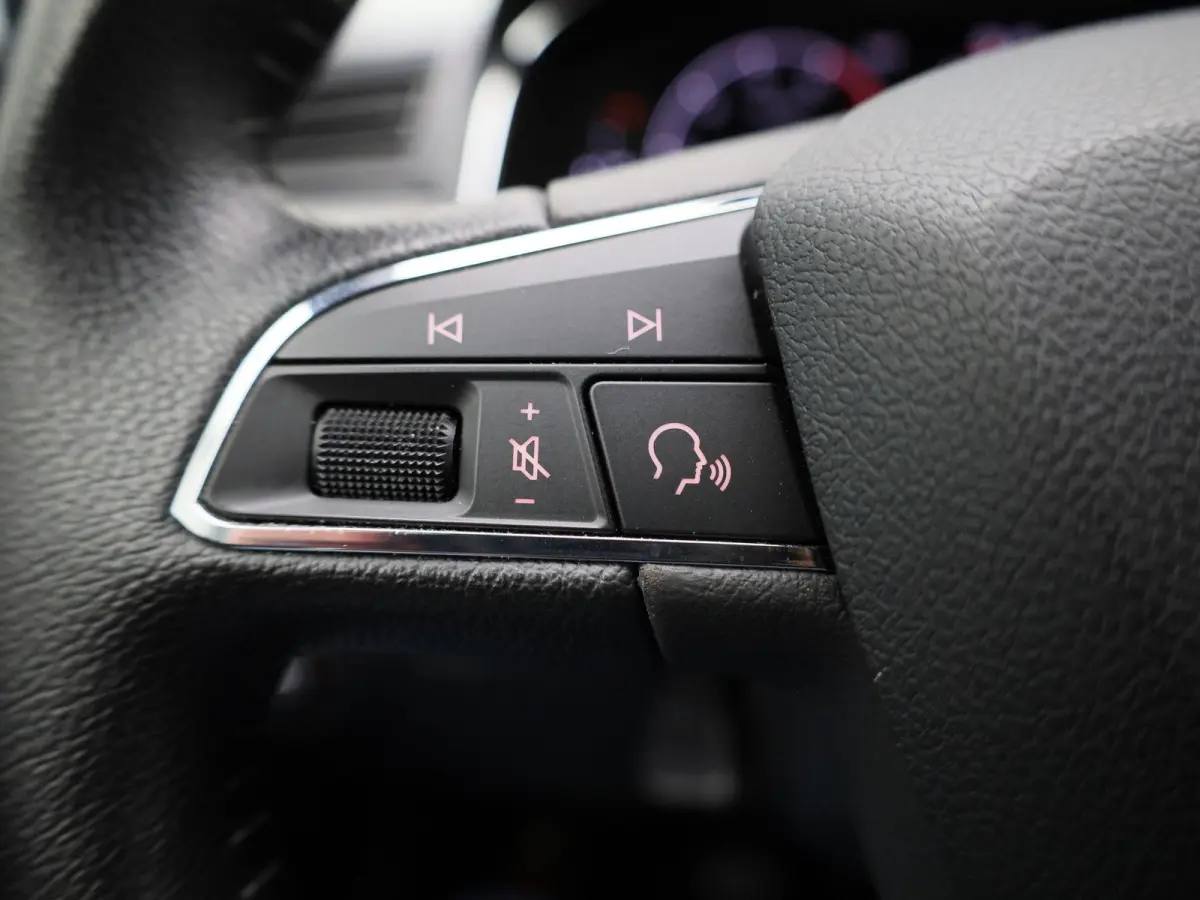 1.0 TSI Style Business Intense Plus | Apple Carplay / Android Auto | Achteruitrijcamera | Parkeersensoren | Stoelverwarming |