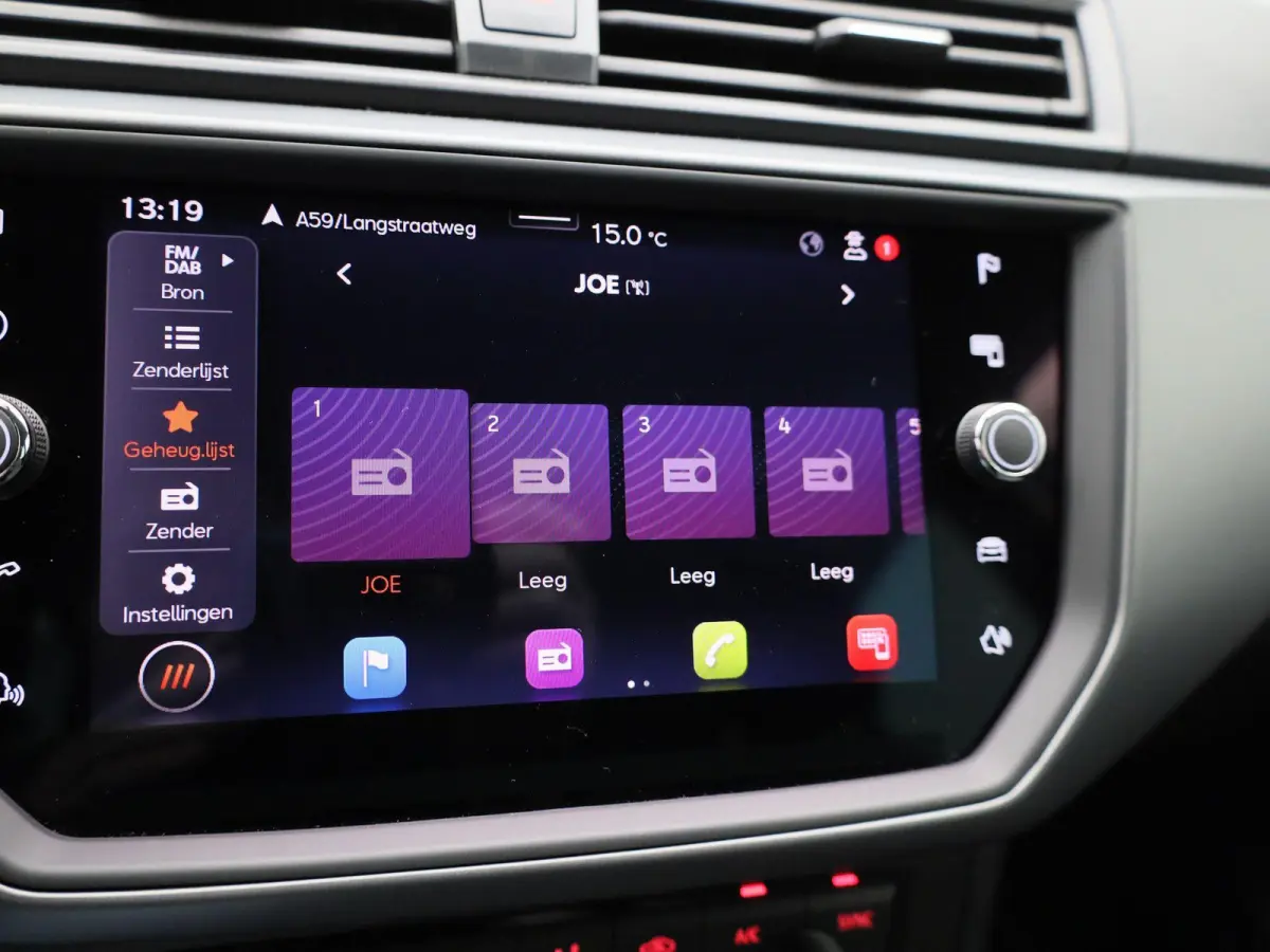 1.0 TSI Style Business Intense Plus | Apple Carplay / Android Auto | Achteruitrijcamera | Parkeersensoren | Stoelverwarming |