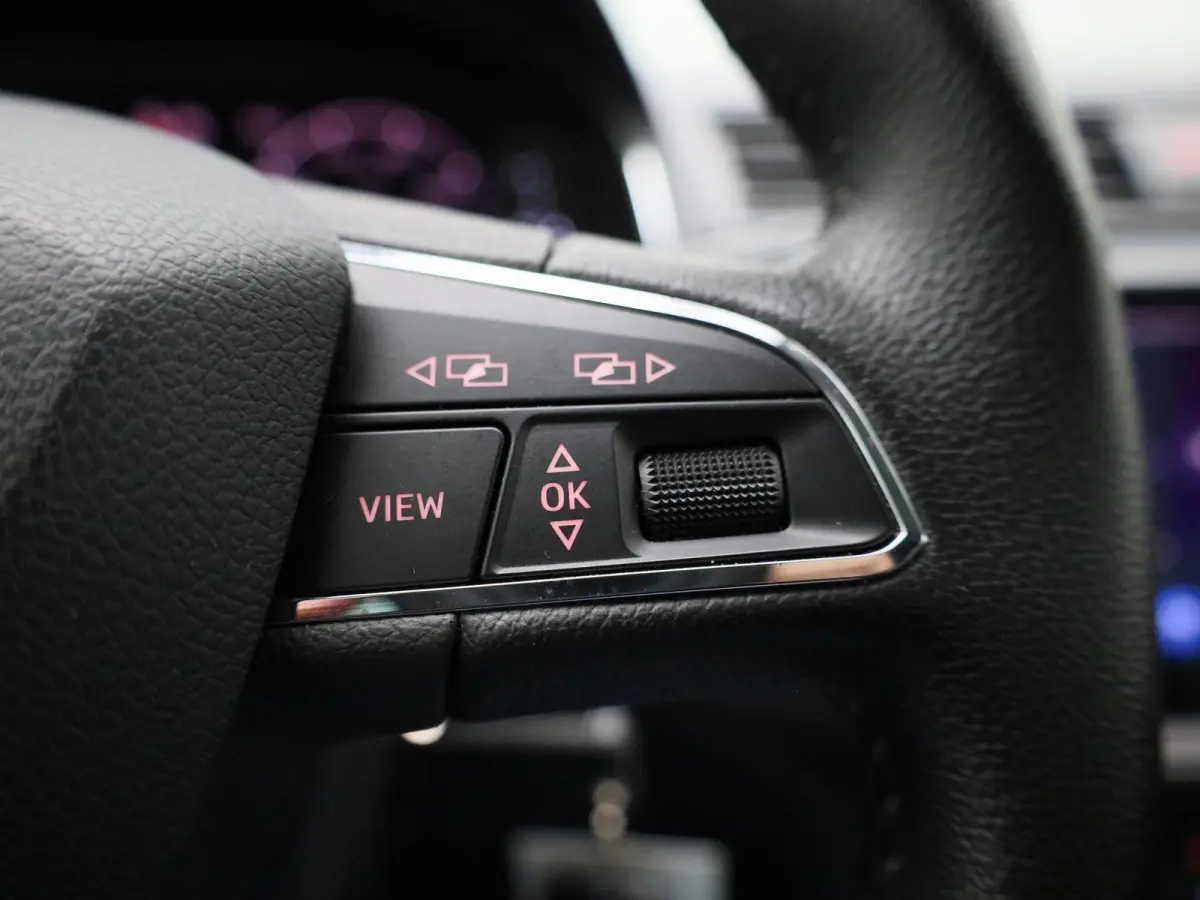1.0 TSI Style Business Intense Plus | Apple Carplay / Android Auto | Achteruitrijcamera | Parkeersensoren | Stoelverwarming |