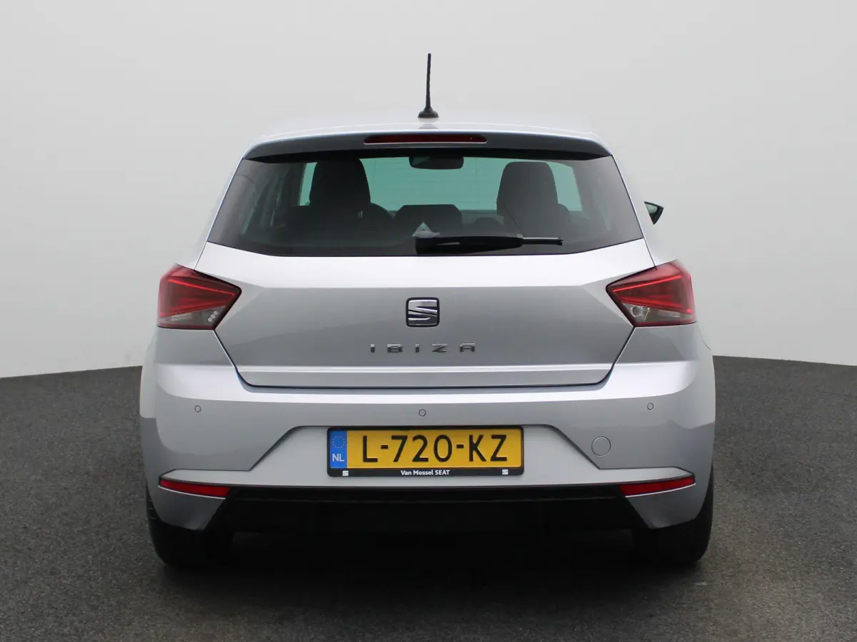 1.0 TSI Style Business Intense Plus | Apple Carplay / Android Auto | Achteruitrijcamera | Parkeersensoren | Stoelverwarming |