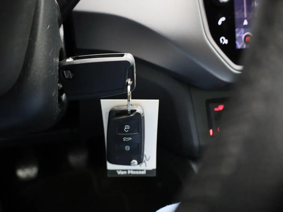 1.0 TSI Style Business Intense Plus | Apple Carplay / Android Auto | Achteruitrijcamera | Parkeersensoren | Stoelverwarming |