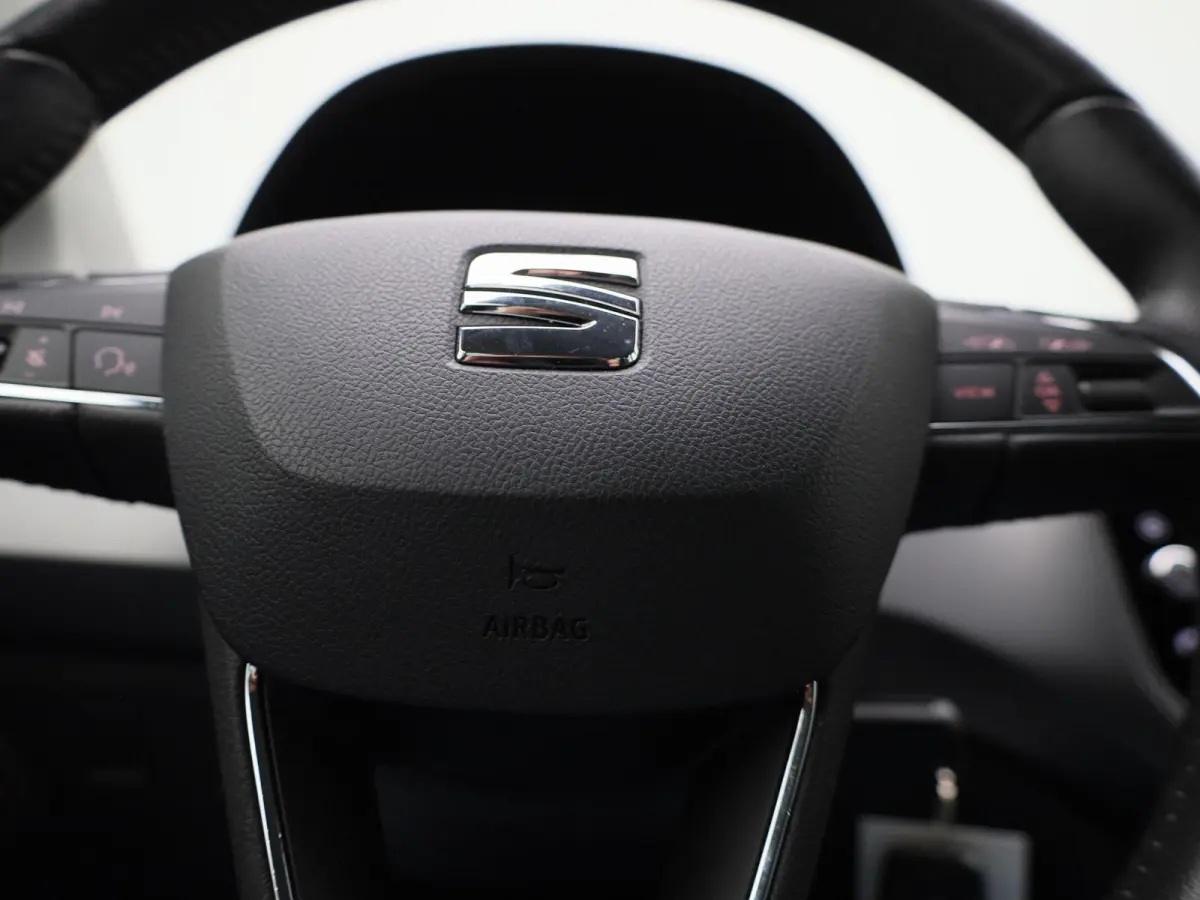 1.0 TSI Style Business Intense Plus | Apple Carplay / Android Auto | Achteruitrijcamera | Parkeersensoren | Stoelverwarming |