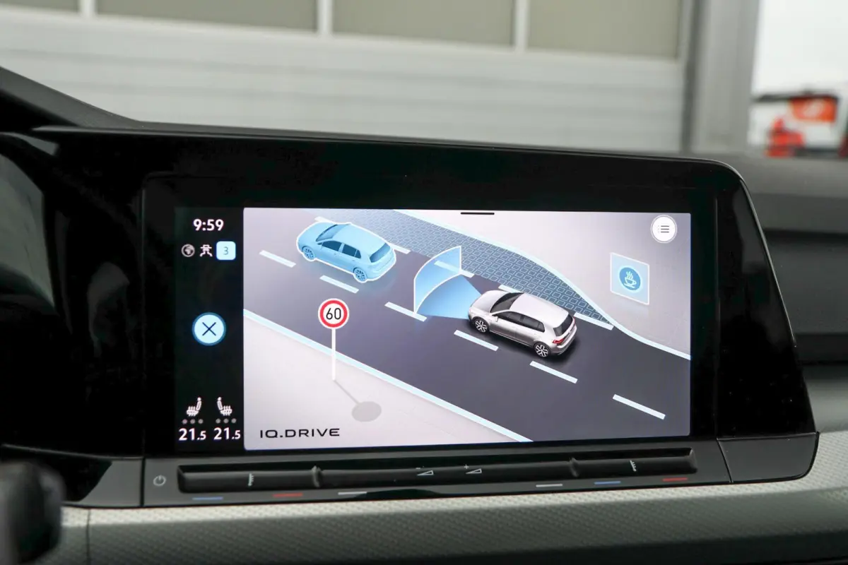 1.5 eTSI 130pk DSG Life Business | Achteruitrijcamera | Navigatie | Stoelverwarming | App Connect