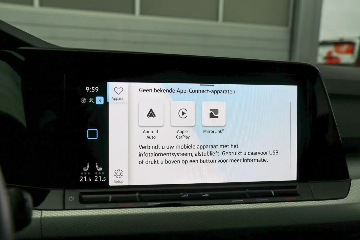 1.5 eTSI 130pk DSG Life Business | Achteruitrijcamera | Navigatie | Stoelverwarming | App Connect