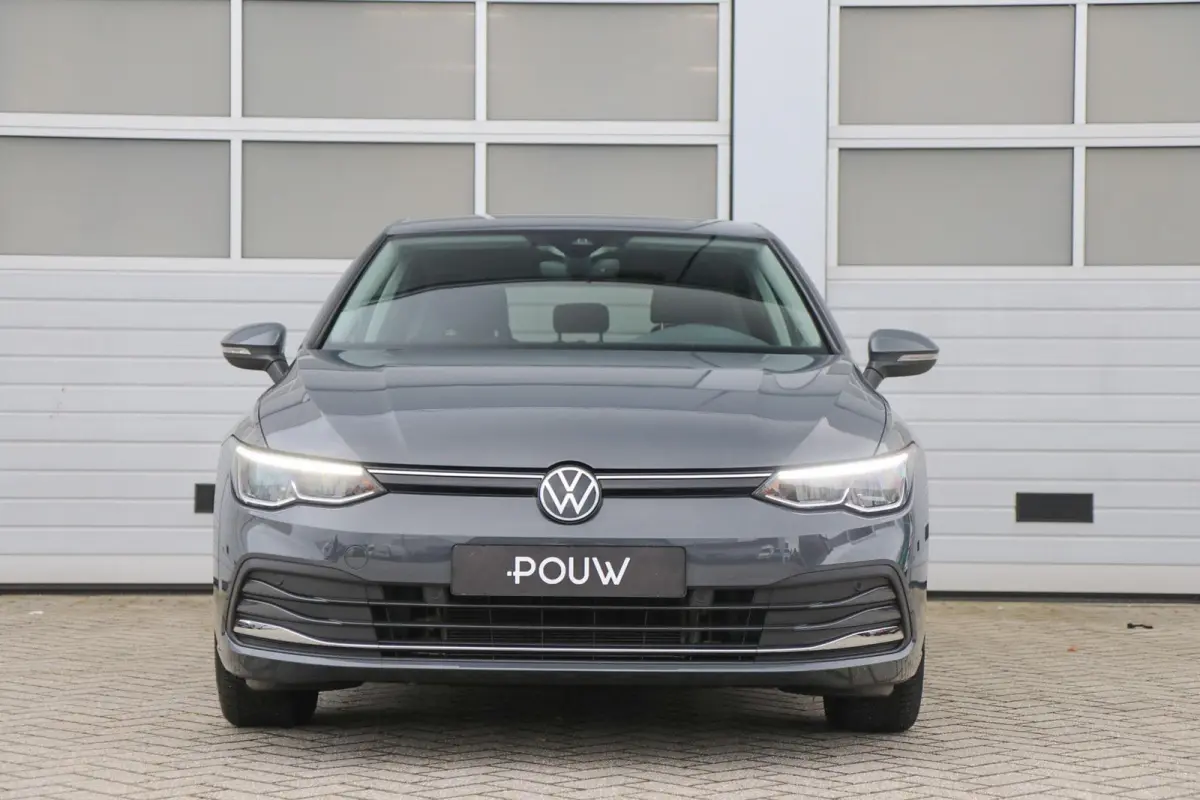 1.5 eTSI 130pk DSG Life Business | Achteruitrijcamera | Navigatie | Stoelverwarming | App Connect