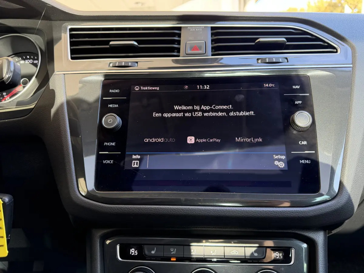 1.4 TSI Comfortline Business / 150PK / Pano / Trekhaak (1.600KG) / 20'' LM / Carplay /