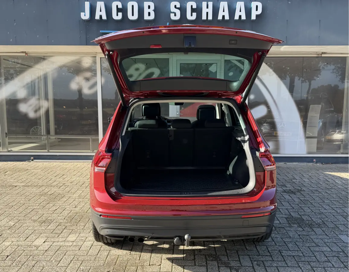 1.4 TSI Comfortline Business / 150PK / Pano / Trekhaak (1.600KG) / 20'' LM / Carplay /