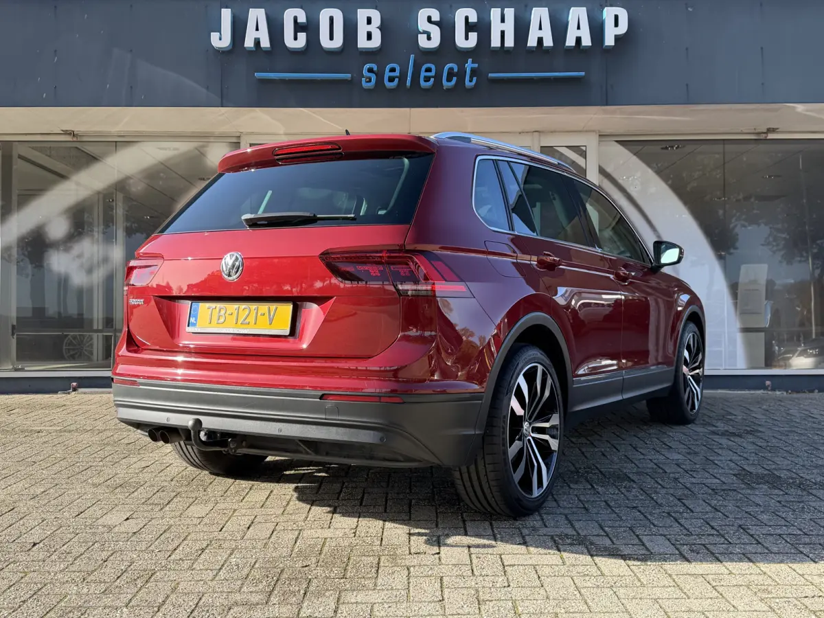 1.4 TSI Comfortline Business / 150PK / Pano / Trekhaak (1.600KG) / 20'' LM / Carplay /