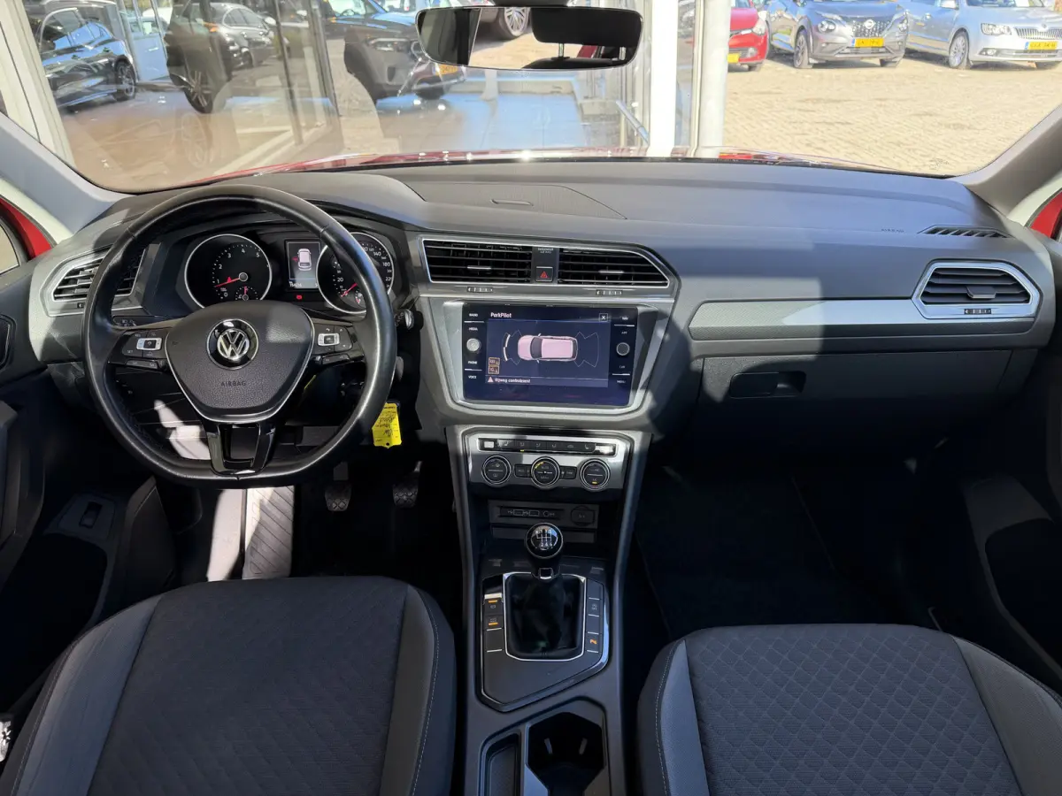 1.4 TSI Comfortline Business / 150PK / Pano / Trekhaak (1.600KG) / 20'' LM / Carplay /