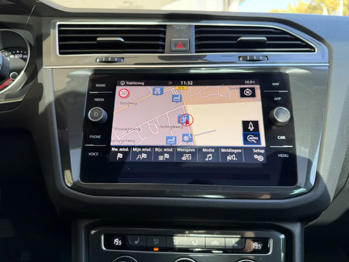 1.4 TSI Comfortline Business / 150PK / Pano / Trekhaak (1.600KG) / 20'' LM / Carplay /