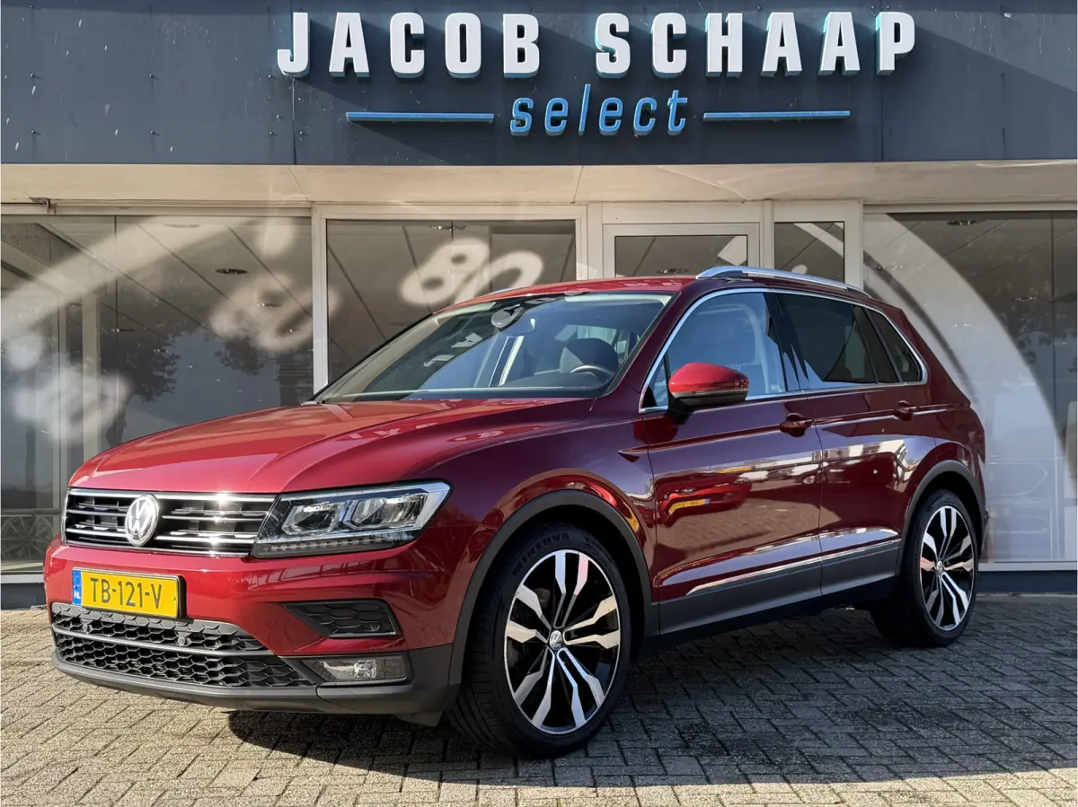 1.4 TSI Comfortline Business / 150PK / Pano / Trekhaak (1.600KG) / 20'' LM / Carplay /