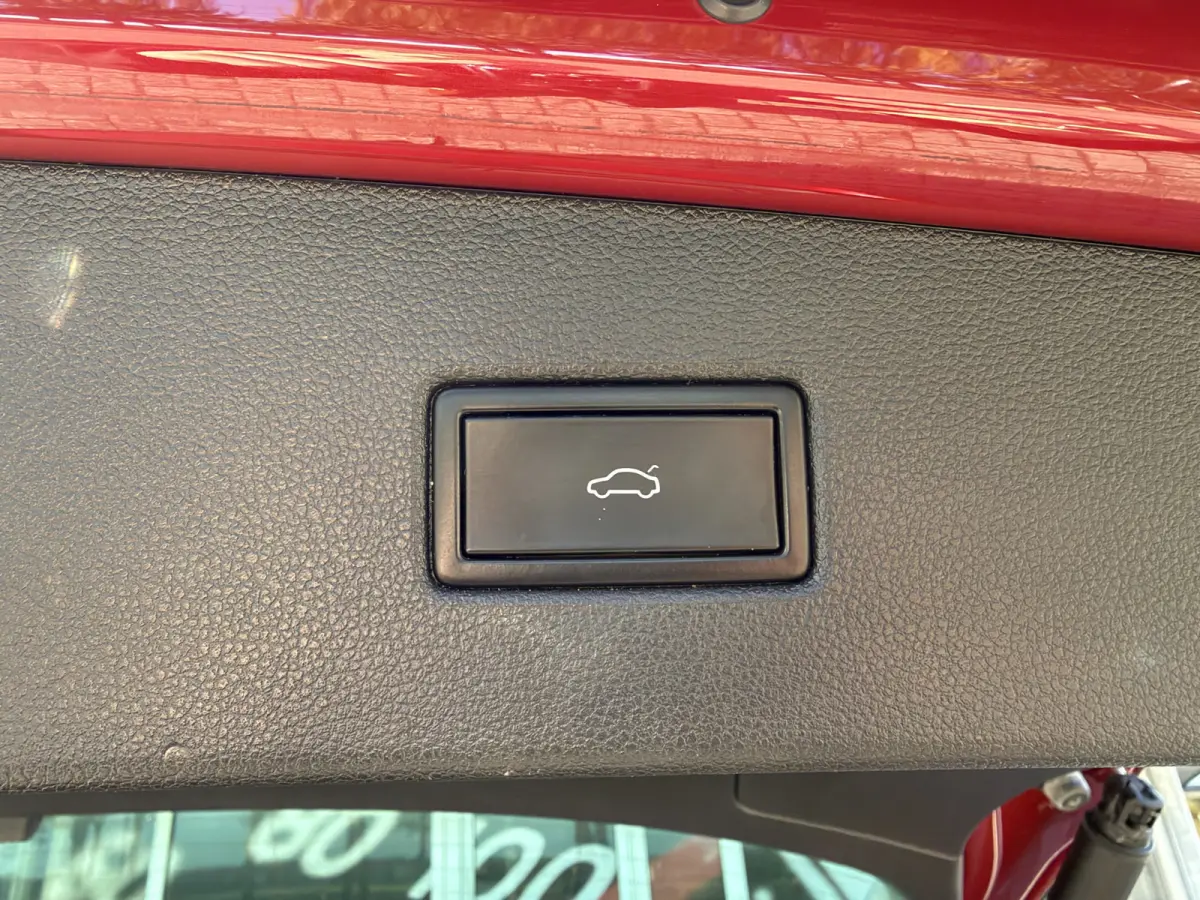 1.4 TSI Comfortline Business / 150PK / Pano / Trekhaak (1.600KG) / 20'' LM / Carplay /