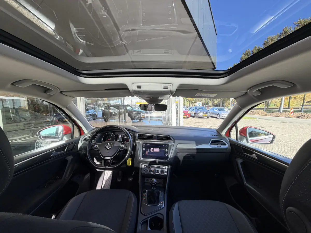1.4 TSI Comfortline Business / 150PK / Pano / Trekhaak (1.600KG) / 20'' LM / Carplay /