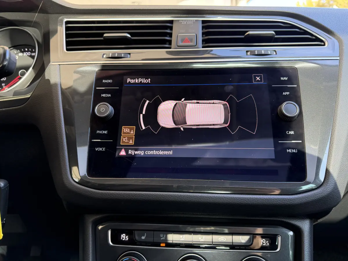 1.4 TSI Comfortline Business / 150PK / Pano / Trekhaak (1.600KG) / 20'' LM / Carplay /