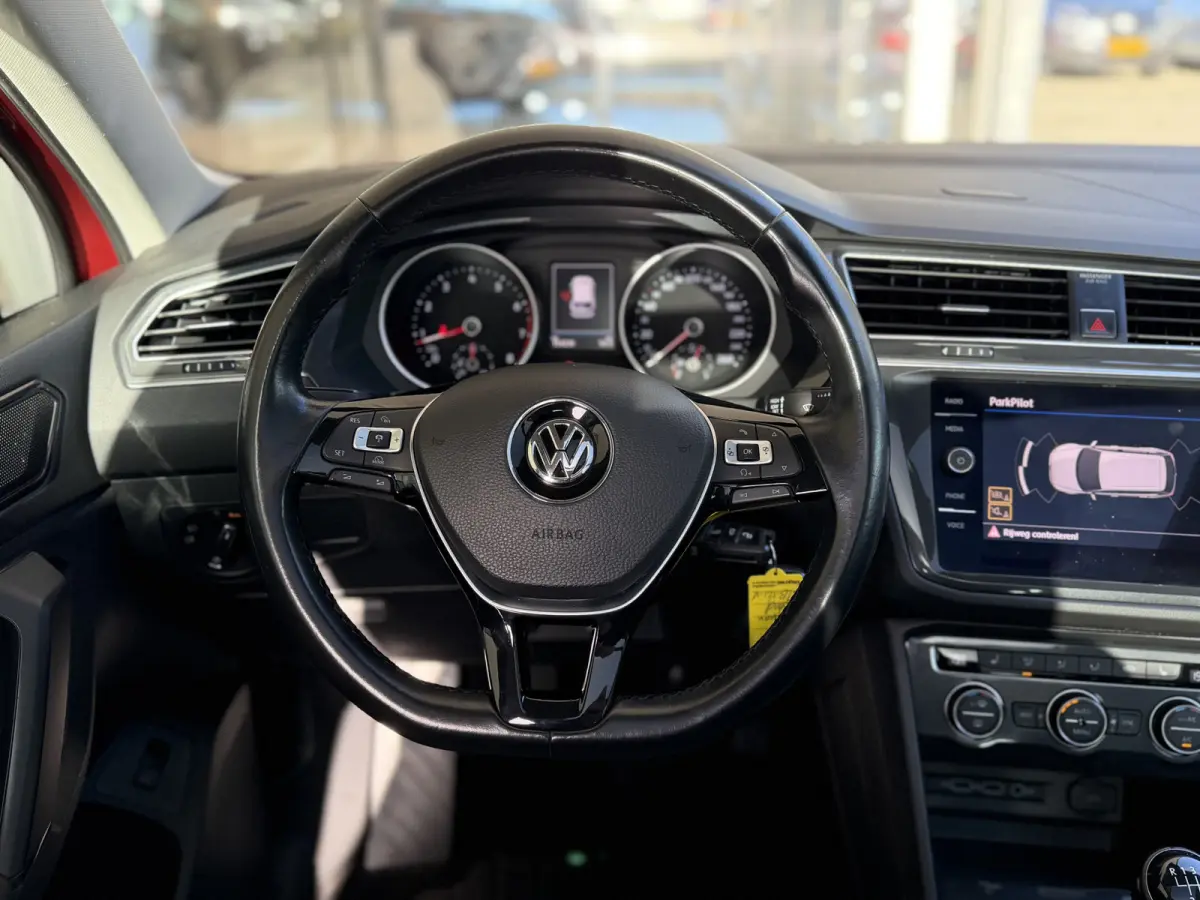 1.4 TSI Comfortline Business / 150PK / Pano / Trekhaak (1.600KG) / 20'' LM / Carplay /