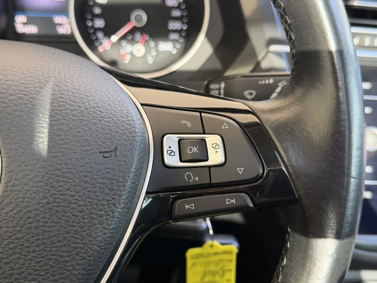 1.4 TSI Comfortline Business / 150PK / Pano / Trekhaak (1.600KG) / 20'' LM / Carplay /