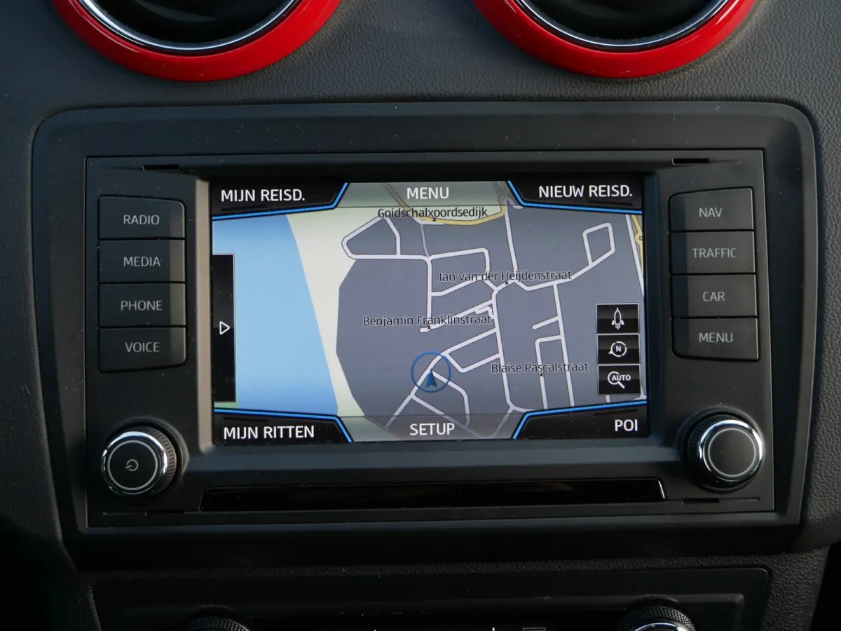 1.0 EcoTSI 110pk FR Connect Sound upgrade