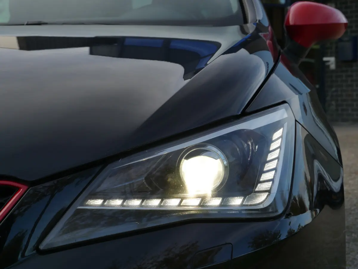 1.0 EcoTSI 110pk FR Connect Sound upgrade