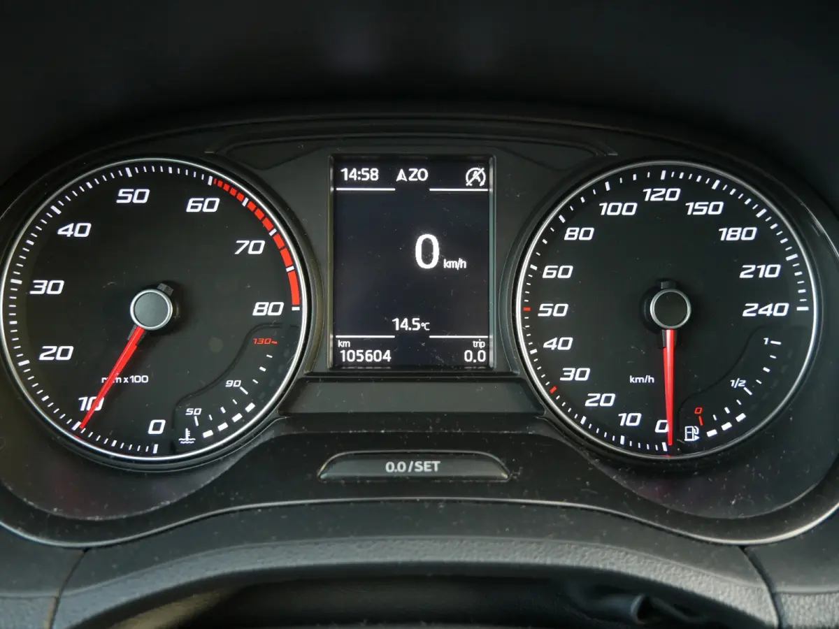 1.0 EcoTSI 110pk FR Connect Sound upgrade