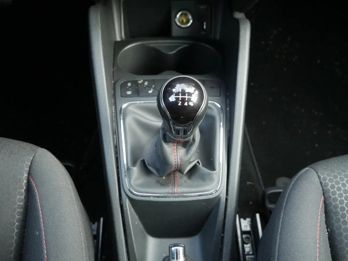 1.0 EcoTSI 110pk FR Connect Sound upgrade