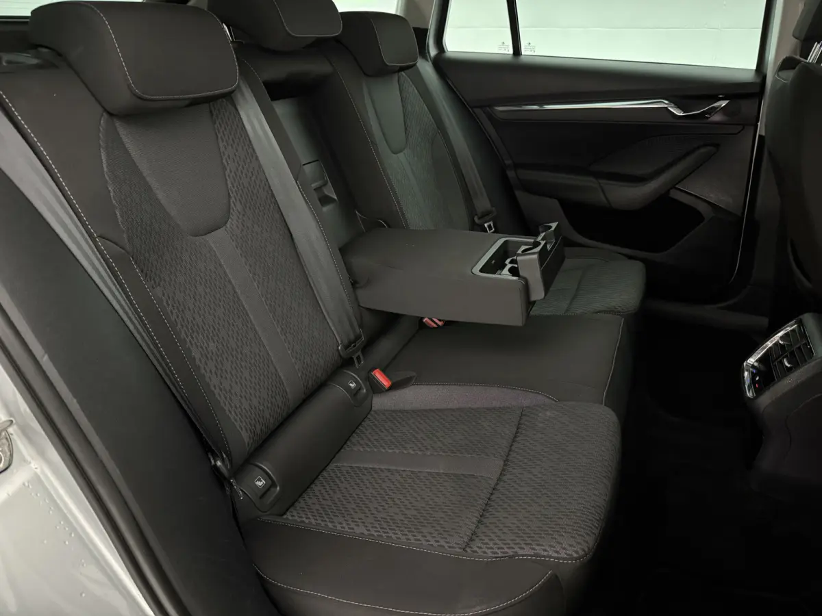 1.0 TSI e-TEC MHEV DSG | Virtual | Camera | Carplay | Sfeer | Trekhaak | Cruise | Navi | Keyless | NAP