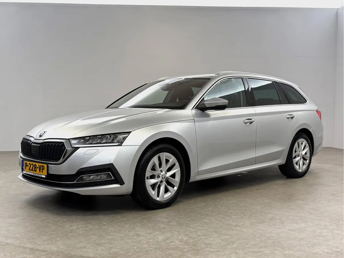 1.0 TSI e-TEC MHEV DSG | Virtual | Camera | Carplay | Sfeer | Trekhaak | Cruise | Navi | Keyless | NAP