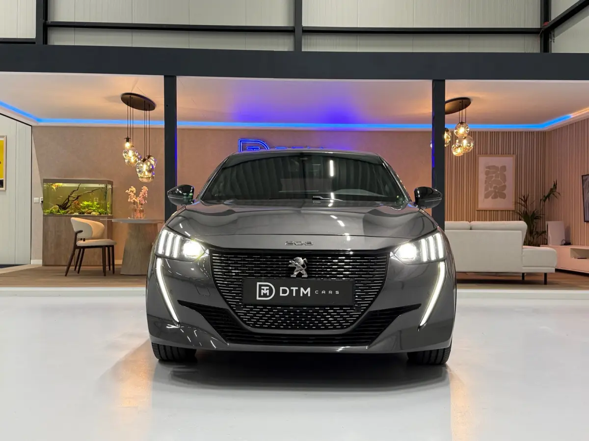 GT Line EAT8 Automaat | i-Cockpit | Full LED | 360° Camera | Navi | Cruise | Parkeersensoren