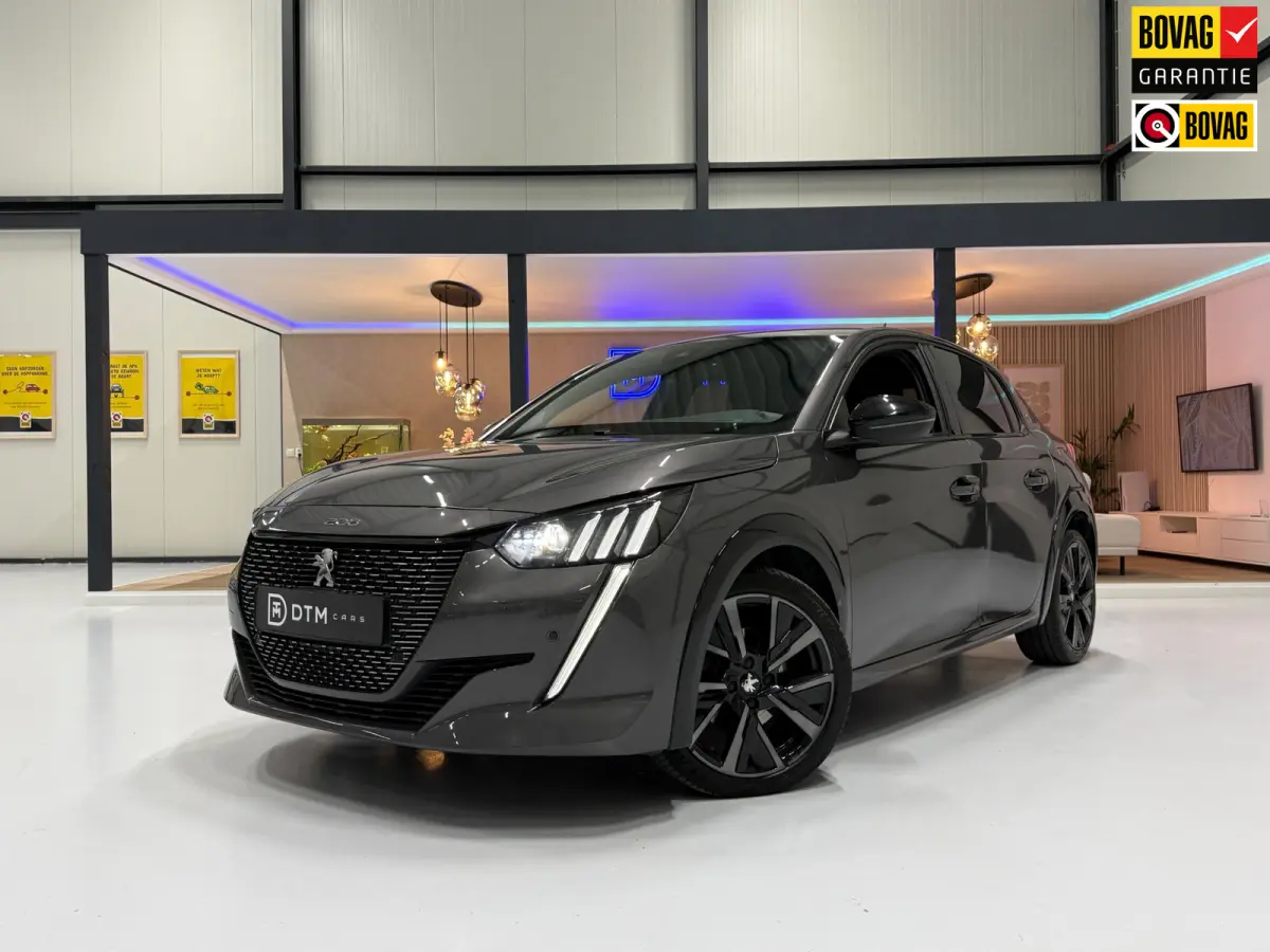 GT Line EAT8 Automaat | i-Cockpit | Full LED | 360° Camera | Navi | Cruise | Parkeersensoren