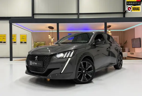 GT Line EAT8 Automaat | i-Cockpit | Full LED | 360° Camera | Navi | Cruise | Parkeersensoren