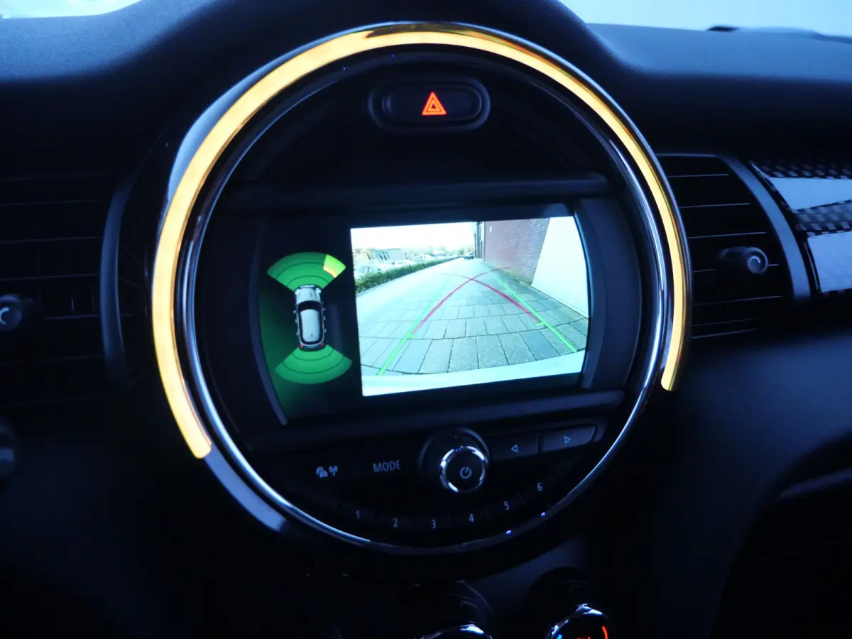 2.0 Cooper S Chili 192 Pk Automaat Navi / DAB / Apple Carplay / Camera / Leer