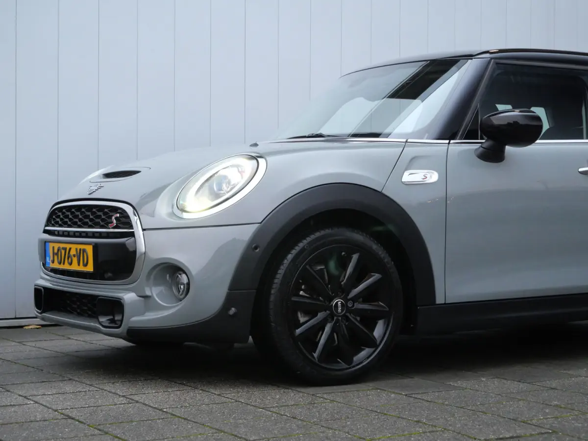 2.0 Cooper S Chili 192 Pk Automaat Navi / DAB / Apple Carplay / Camera / Leer