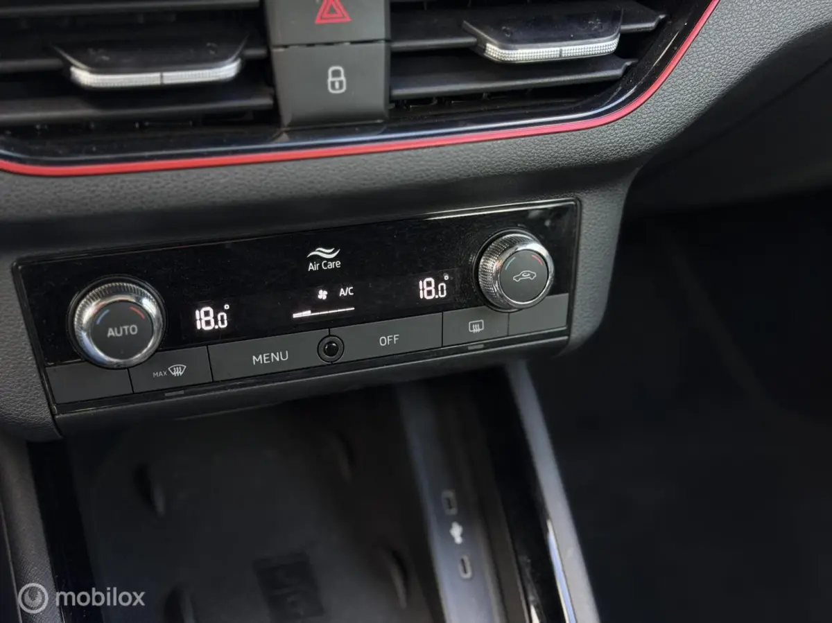 1.0 TSI Sport Business | Panoramadak | Clima | Sportstoelen | LM Velgen |