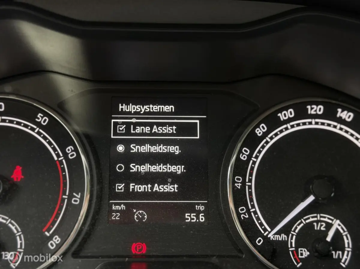 1.0 TSI Sport Business | Panoramadak | Clima | Sportstoelen | LM Velgen |