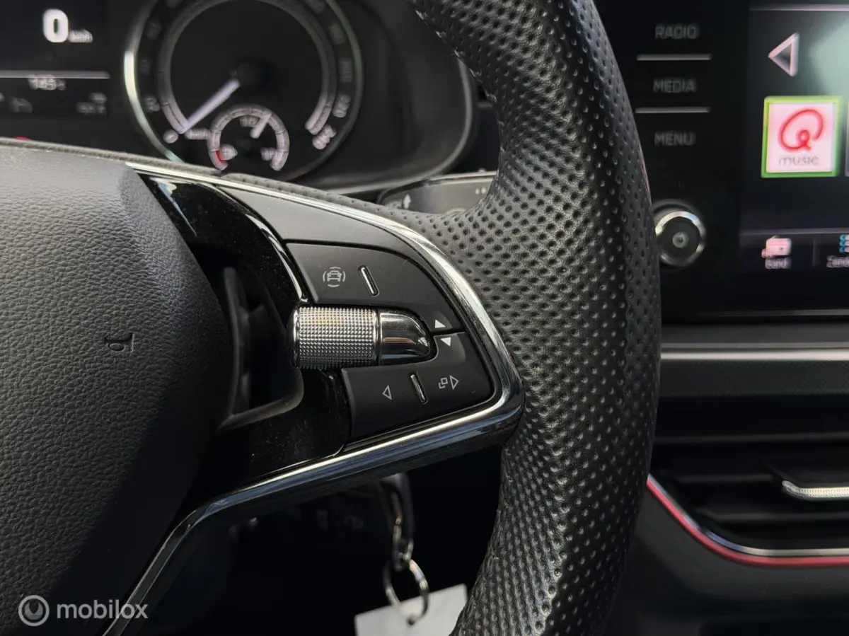 1.0 TSI Sport Business | Panoramadak | Clima | Sportstoelen | LM Velgen |