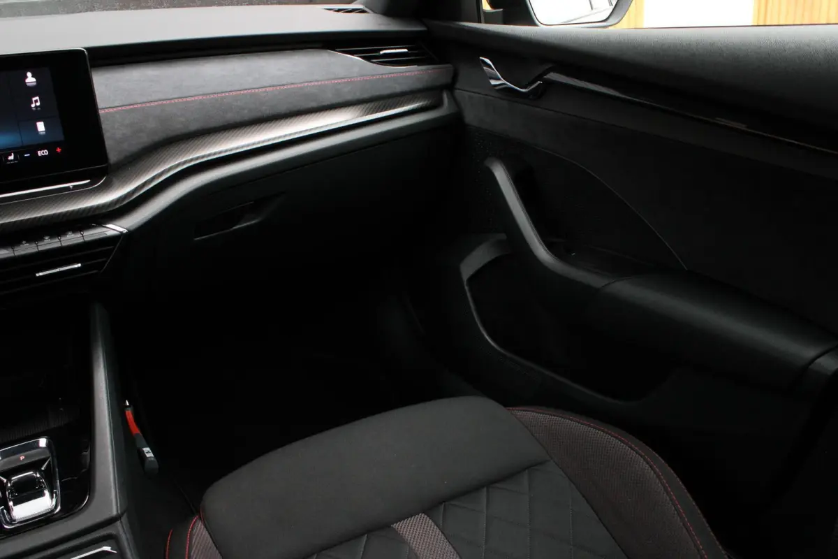 1.4 TSI RS iV PHEV Business