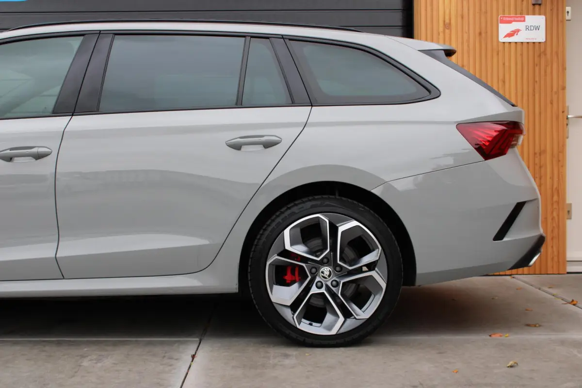 1.4 TSI RS iV PHEV Business