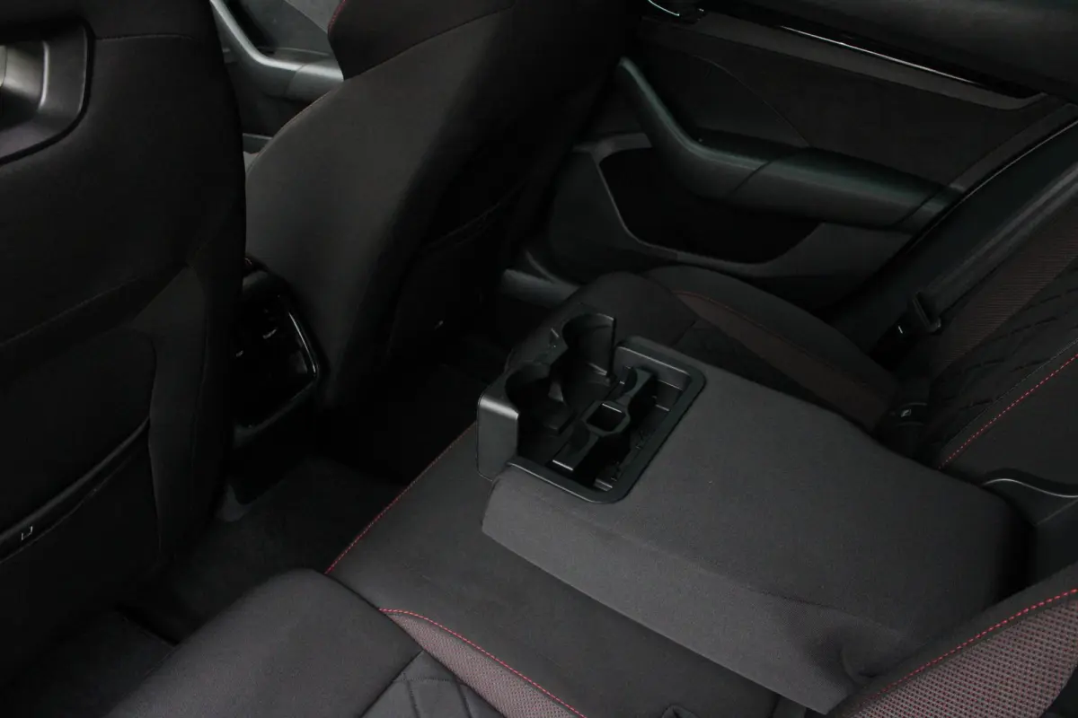 1.4 TSI RS iV PHEV Business