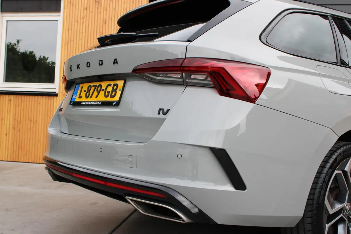 1.4 TSI RS iV PHEV Business