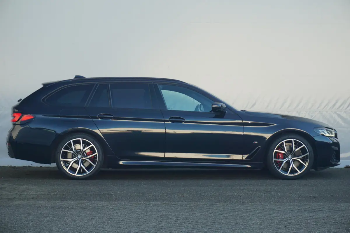 520i High Executive Edition M Sport / Trekhaak / Comfort Acces / Hifi / CoPilot / Driving Assistant Professional