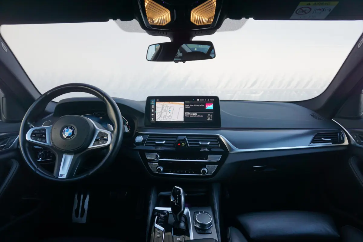 520i High Executive Edition M Sport / Trekhaak / Comfort Acces / Hifi / CoPilot / Driving Assistant Professional